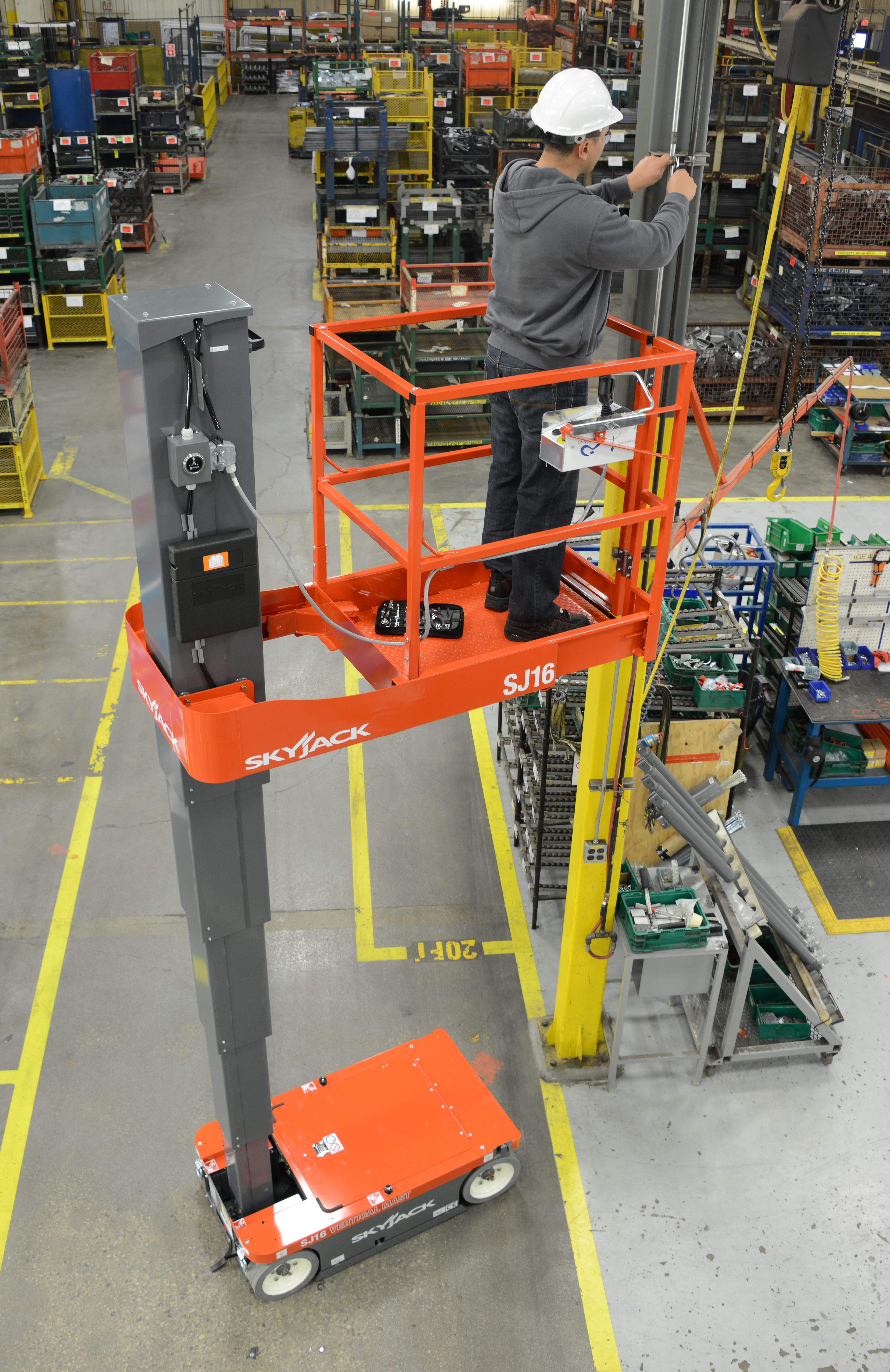 SkyJack SJ16 6.58m Mast Lift