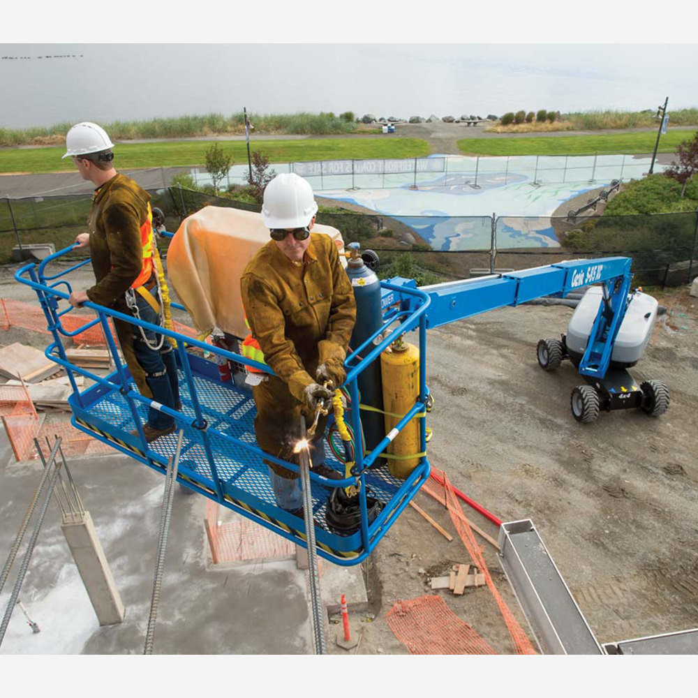 Genie S85XC 27.91m Diesel Boom Lift