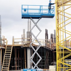 Genie GS2668RT 9.92m Electric Scissor Lift