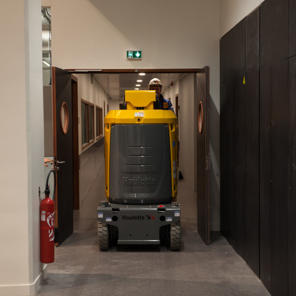 Haulotte Star 10 10m Mast Lift