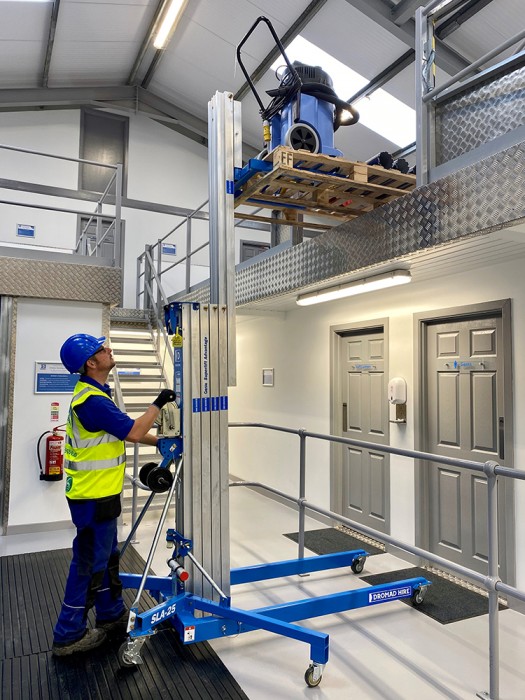 SLA 25 Material Lift